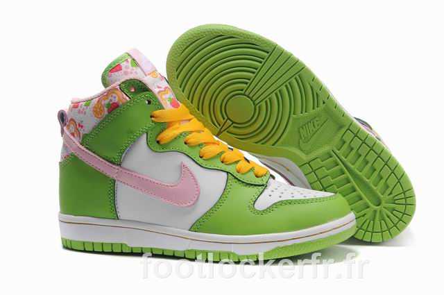 Spongebob Nike Dunk 2012 Femme Pascher Enligne Nike Dunk On Sale